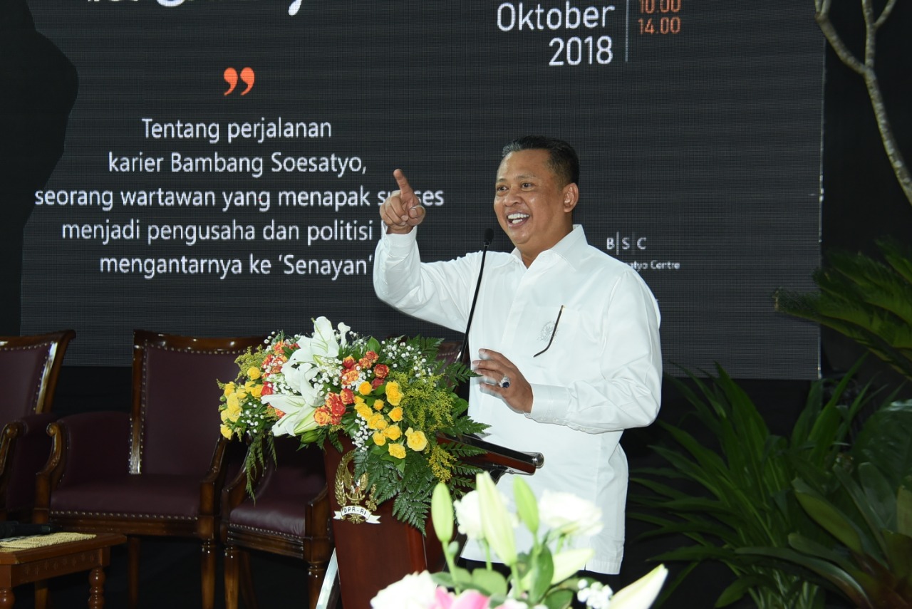 Ketua DPR RI Luncurkan Buku Biografinya ‘Dari Wartawan ke Senayan’