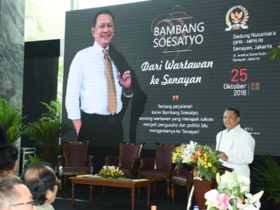 Ketua DPR RI Luncurkan Buku Biografinya ‘Dari Wartawan ke Senayan’