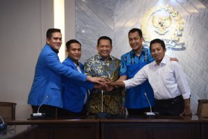 Ketua DPR RI Minta KNPI Bersatu Mencari Titik Temu 1