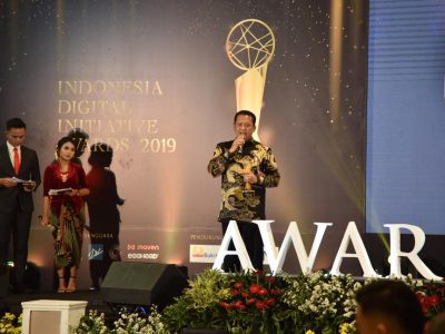 Ketua DPR RI Raih Penghargaan Indonesia Digital Initiative Awards 2019