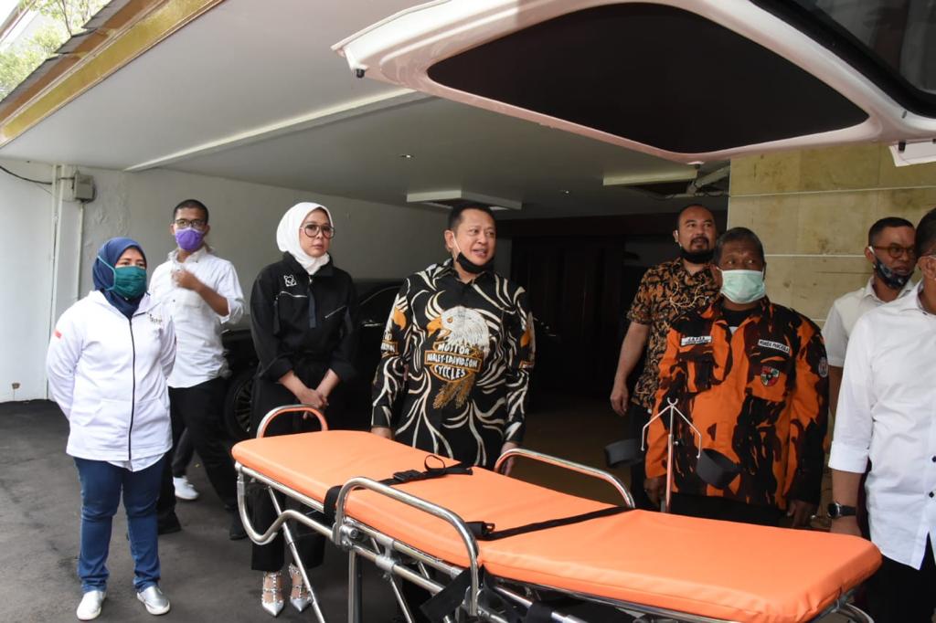 Gerakan Keadilan Bangun Solidaritas (GERAK BS) ambulance Bamsoet 1