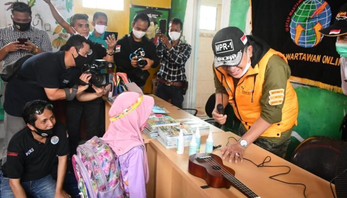 Ketua MPR: Musibah Banjir Tidak Boleh Mengganggu Semangat Belajar Anak-Anak