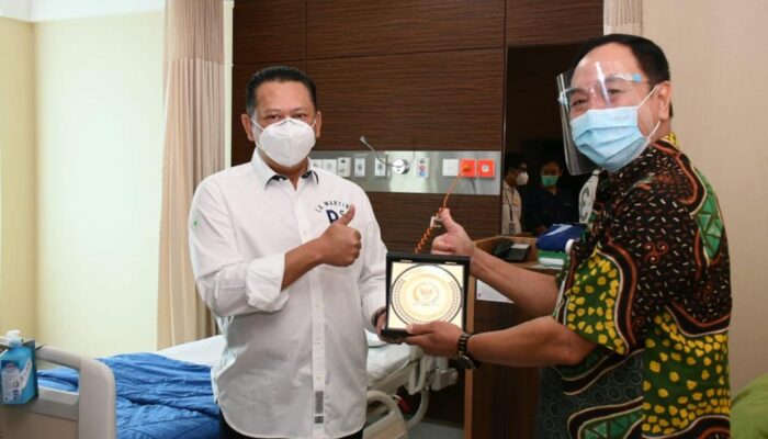 Kunjungi RS Mayapada, Bamsoet Ajak Semua Pihak Hargai Tenaga Kesehatan