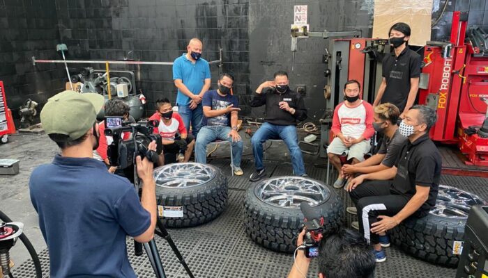 Potret Para Pekerja Bengkel Velg dan Ban di Tengah Pandemi, Bamsoet Dorong Bengkel Berinovasi Dalam Layanan Service Kendaraan