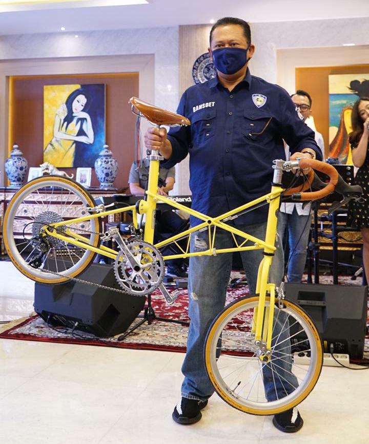 Bamsoet Kembali Luncurkan 100 Sepeda Kuning Limited Edition 'Bamsoet Klasik', Dibandrol Rp.17,5 juta:unit 1